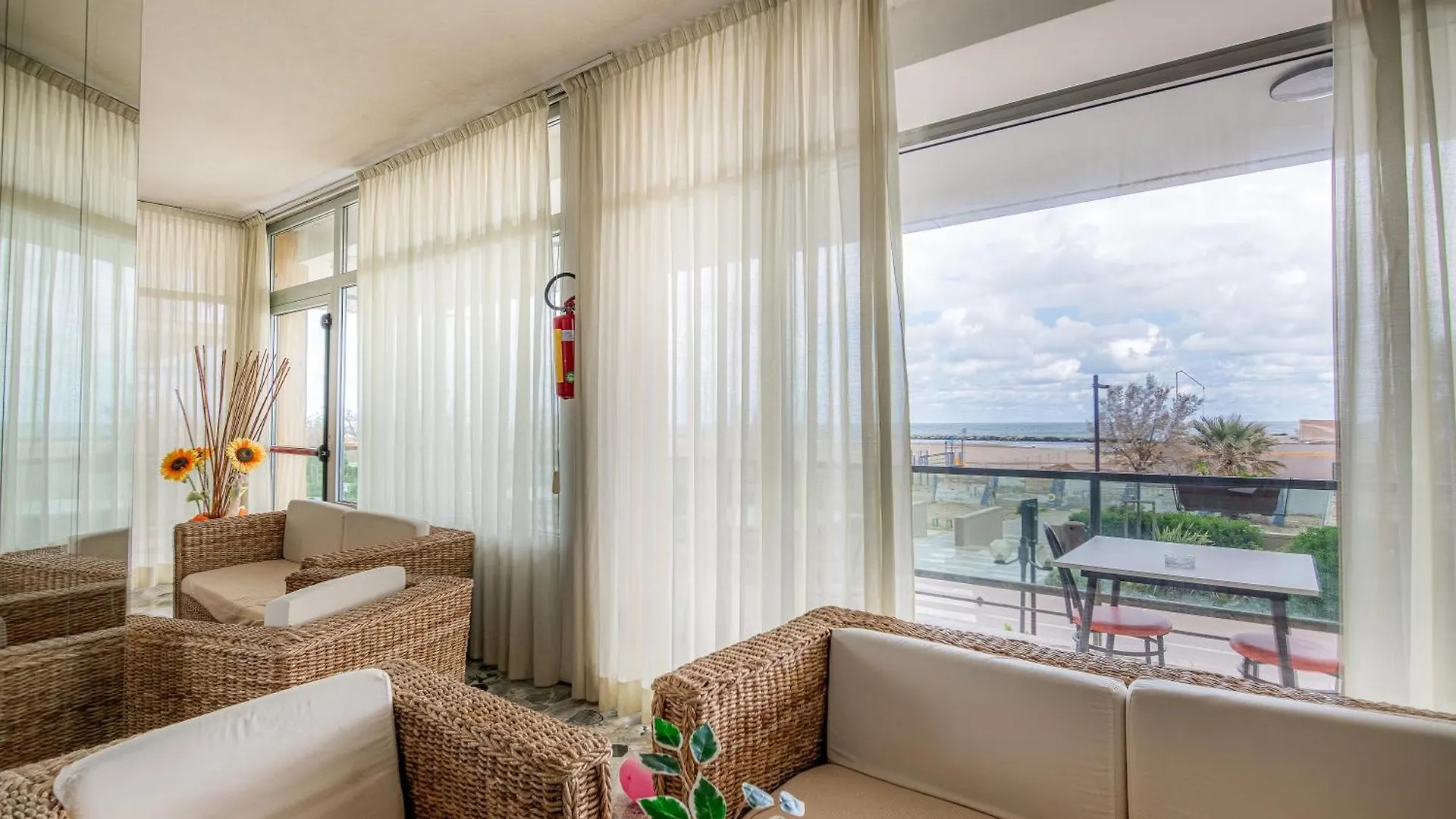 Hotel Crown Rimini 3*,  Italia